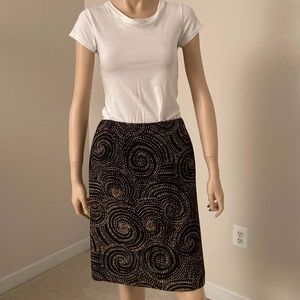 TALBOT / SKIRT  /  BLACK WITH GOLD DETAIL / LINED / PETITES / SIZE 10